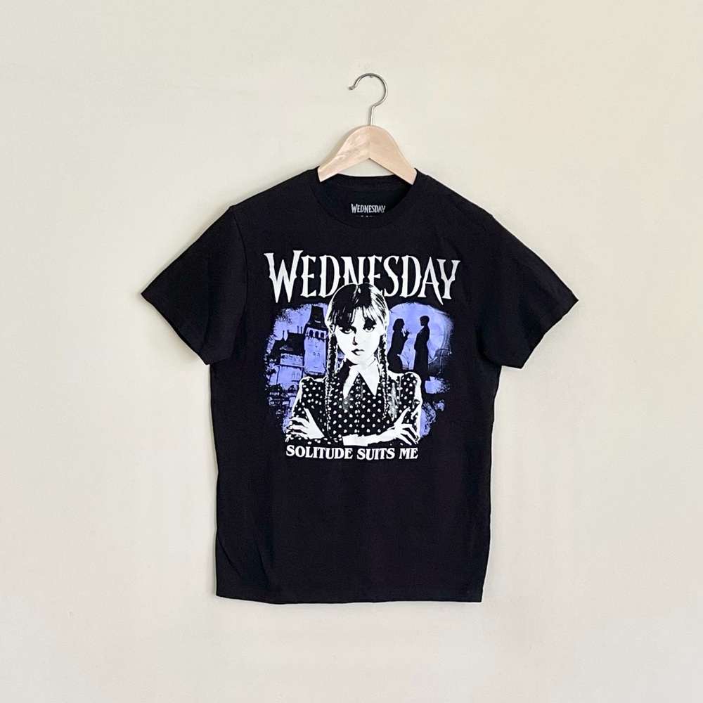 Netflix Wednesday Solitude Suits Me Graphic Black T Shirt Adult Small